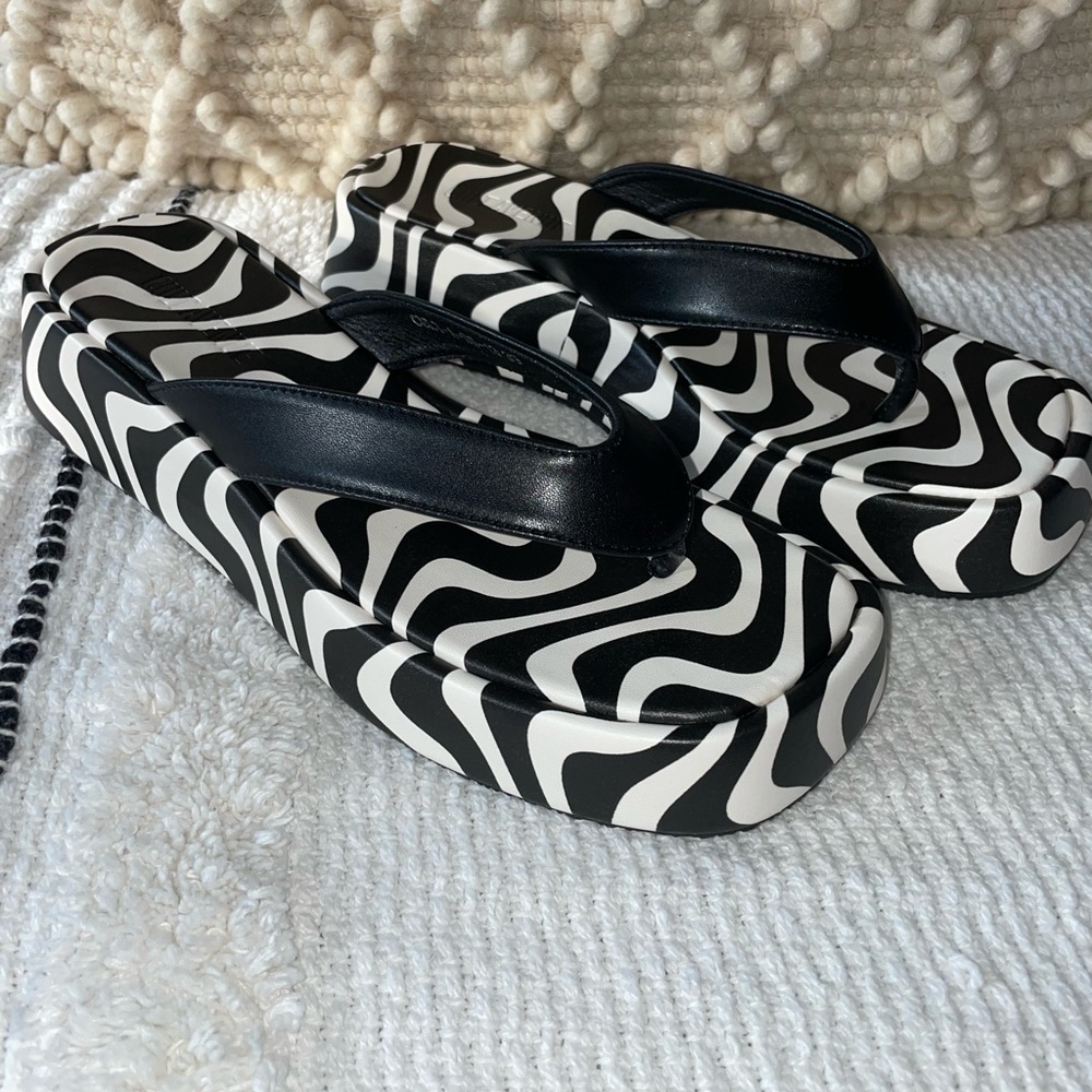 Zebra Platform Flipflops